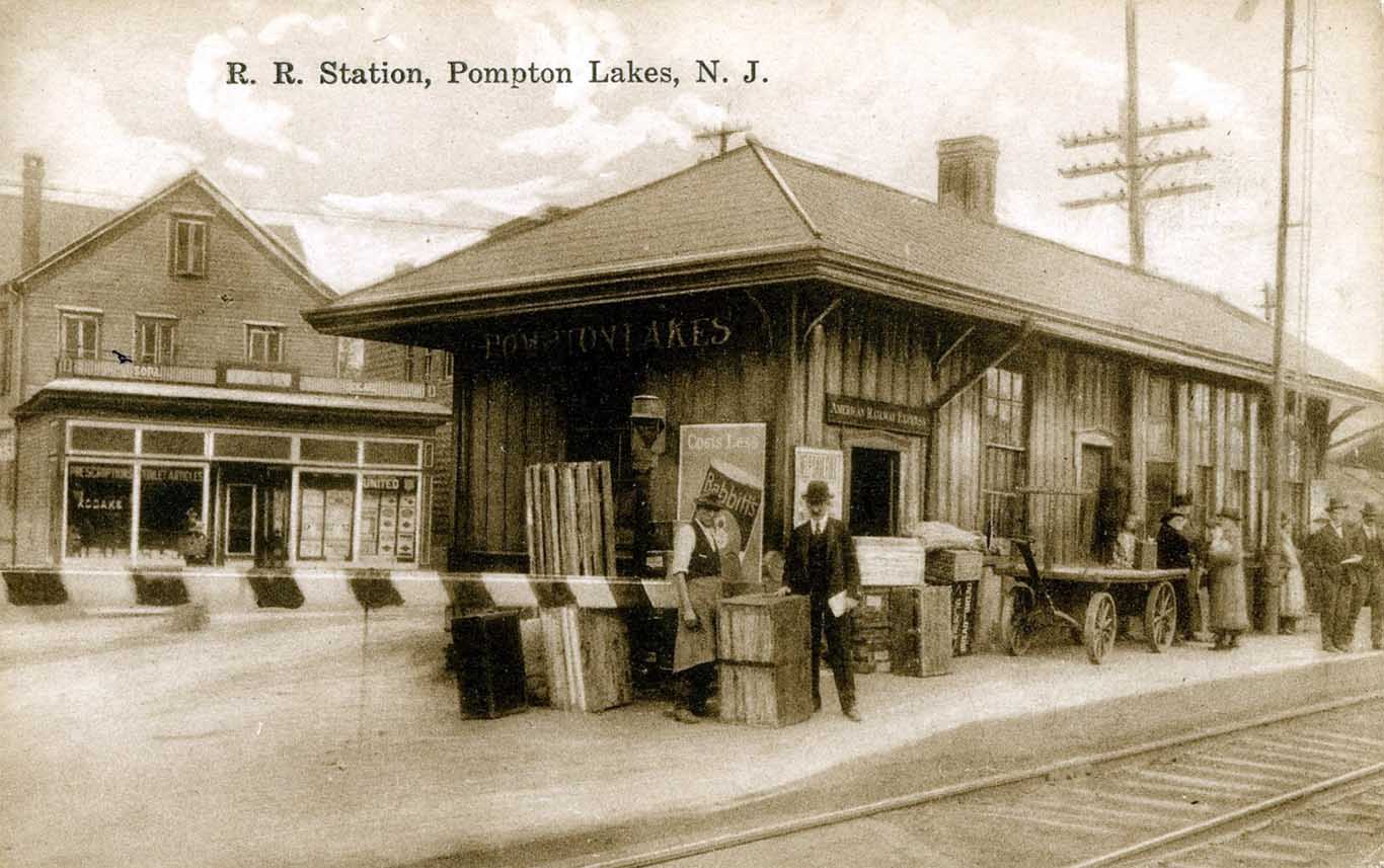 Post Card - Pompton Lakes Railroad Station